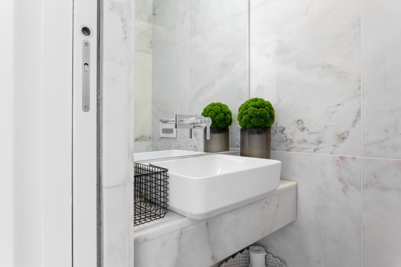 Joivy Elegant 1-Br Apartment In Perfect Centre Лиссабон Экстерьер фото